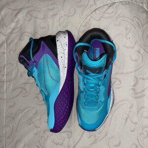 Playmaker Basketball Shoes